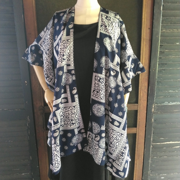 Styliné Blue Ruffled Handkerchief Kimono (NWT) - Picture 2 of 8